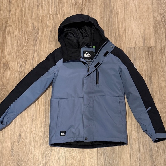 Quiksilver Mission Block Kids' Puffer Jacket for snowboard or ski - Picture 4 of 4